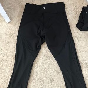Lululemon crop with mesh size 8